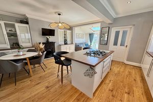 Kitchen/Dining/Family Room- click for photo gallery